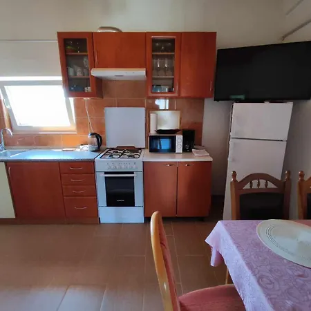 Matan Apartman Vir