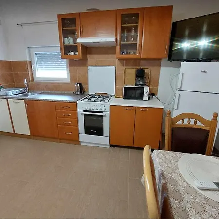 Matan Apartman Vir