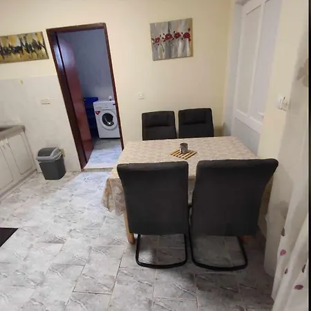 Matan Apartman