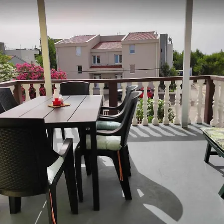 Matan Apartman