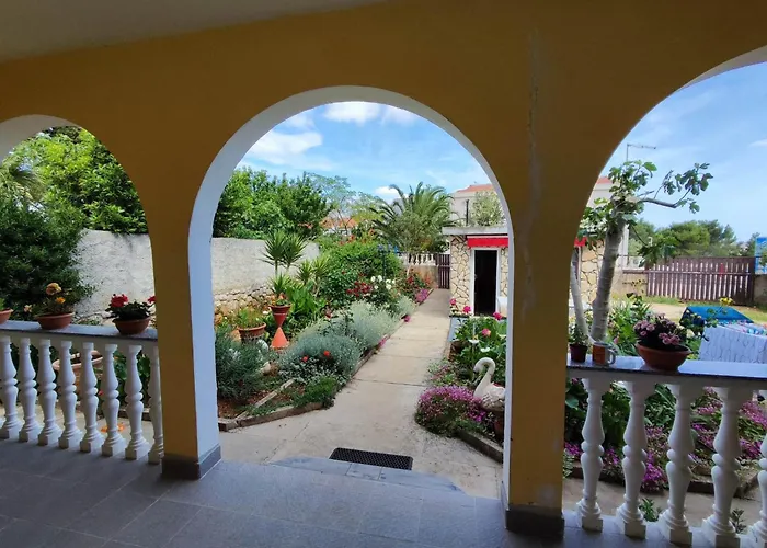 Matan Apartman