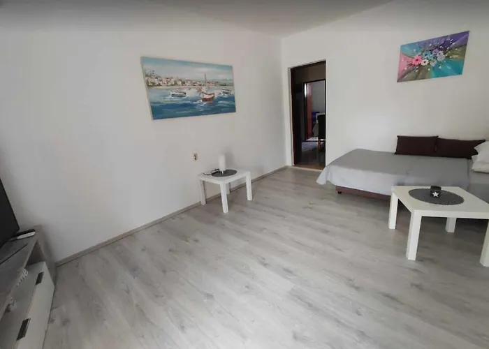 Matan Apartman *